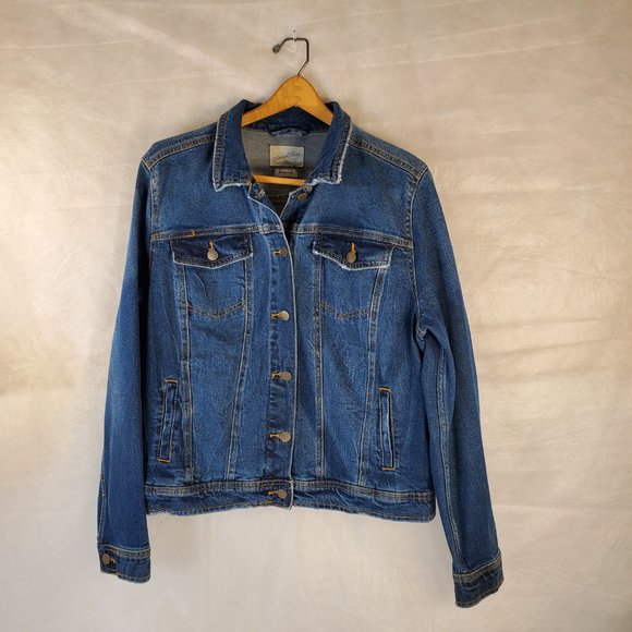 Universal Thread Jackets & Blazers - Women's Denim Jacket. Universal Thread Freeborn.